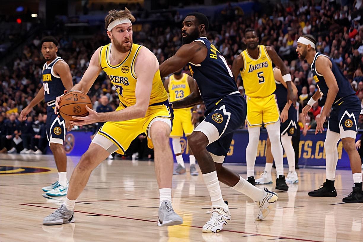 得分能力确实相当出色，内线新星的出场给湖人带来了新的变化？